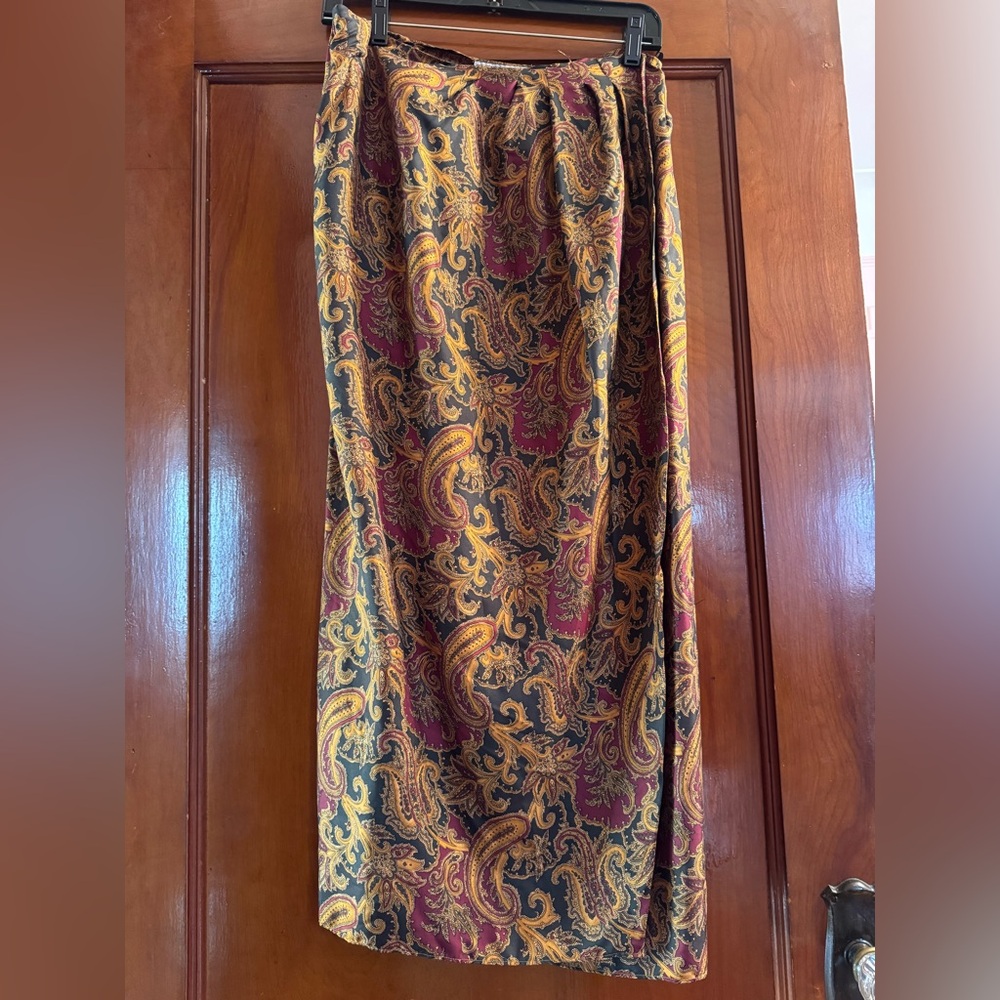 Vintage Bloomingdale’s paisley wrap skirt.  100% silk.